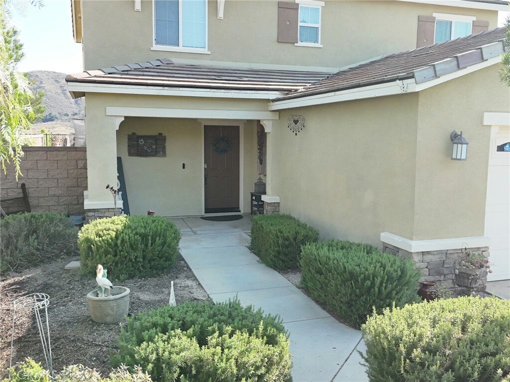 Property Photo: 34133 Dianthus Lane CA 92532