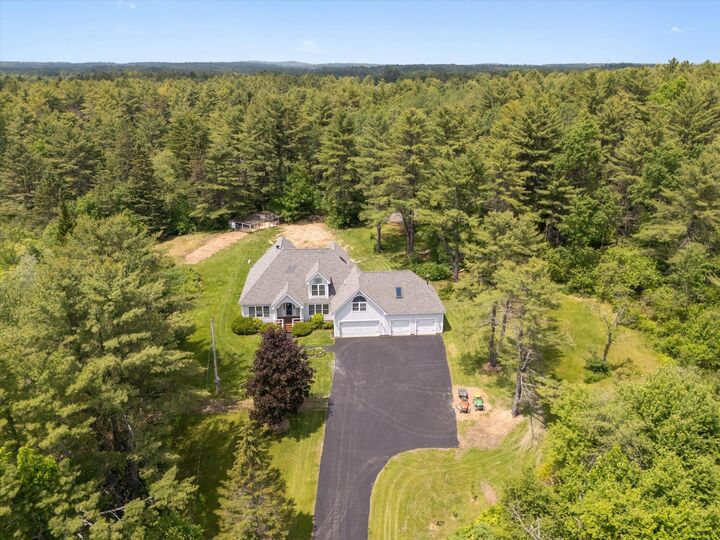 Property Photo: 692 Kennebec Road ME 04444