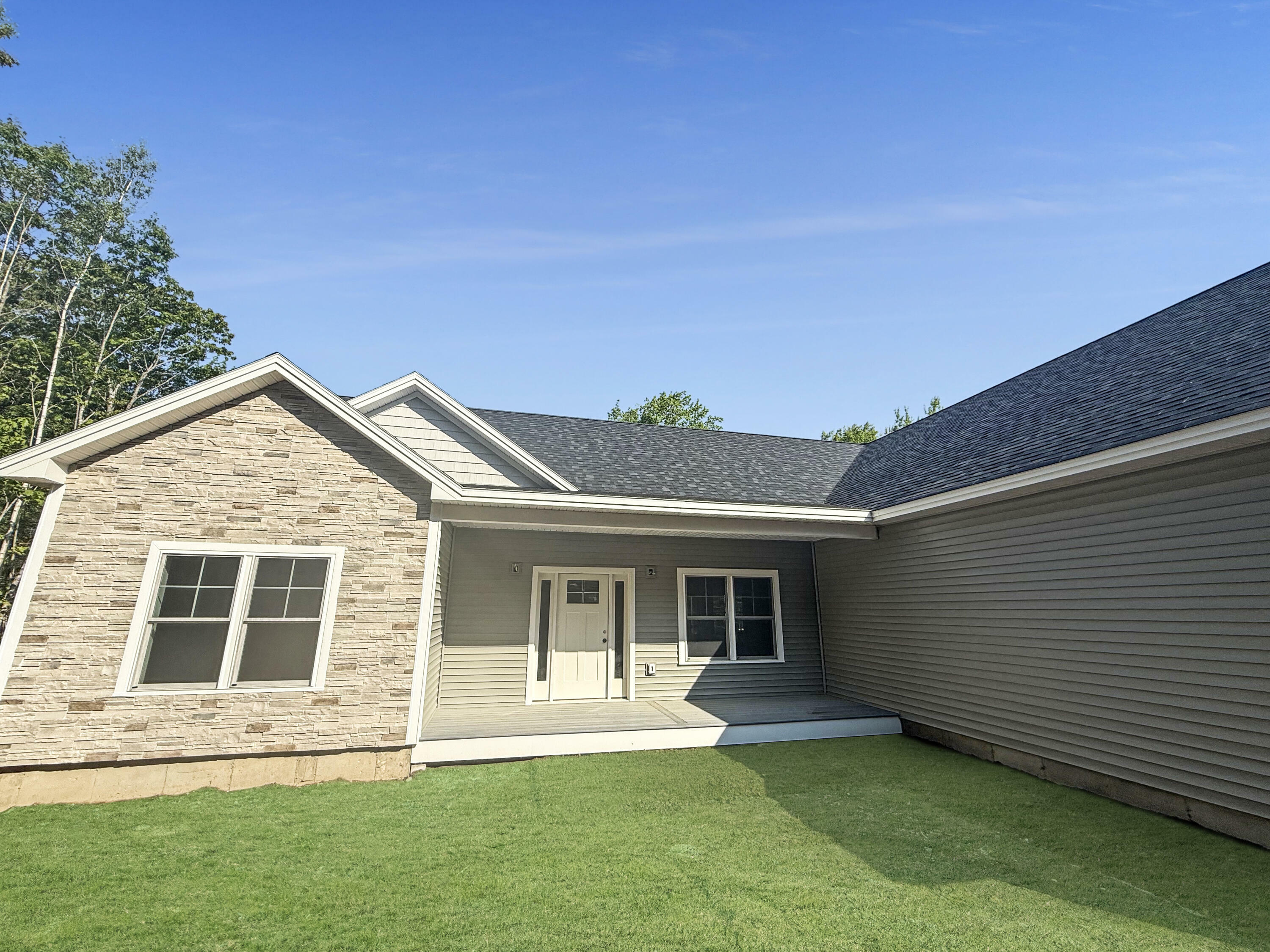 Property Photo: 18 Crestwood Drive ME 04474