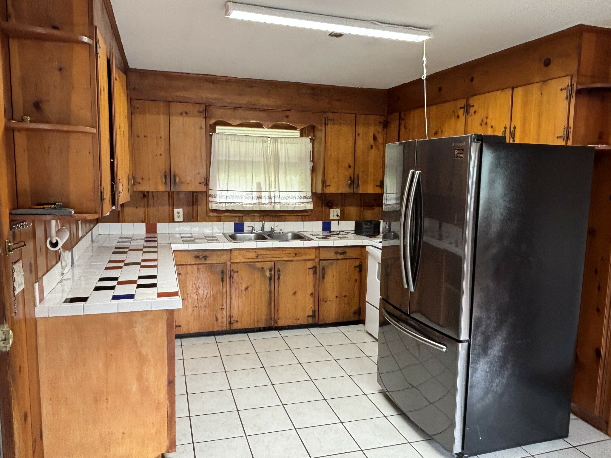 Property Photo: 902 McArthur St TN 37355