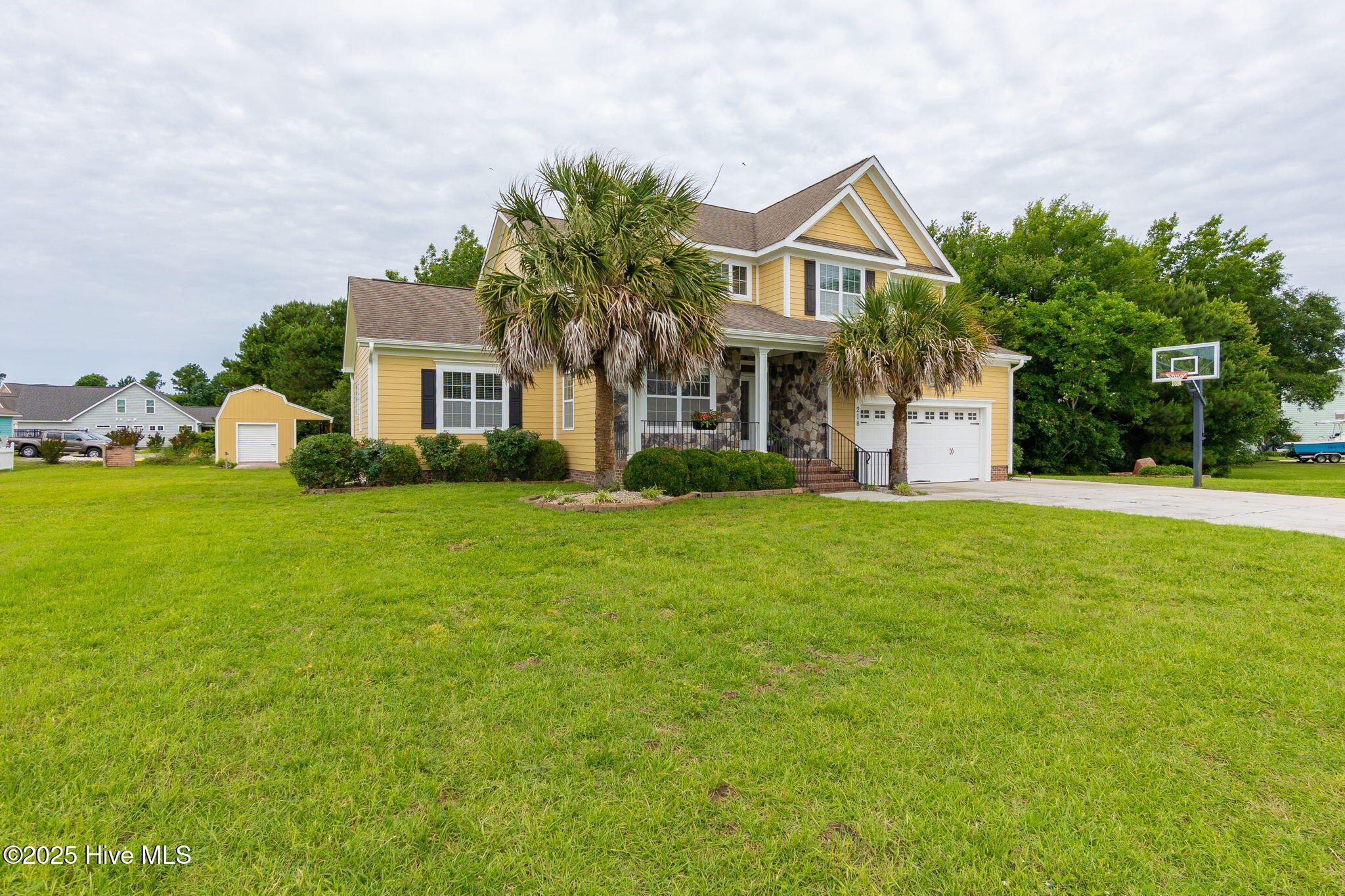 Property Photo: 218 Morada Bay Drive NC 28570