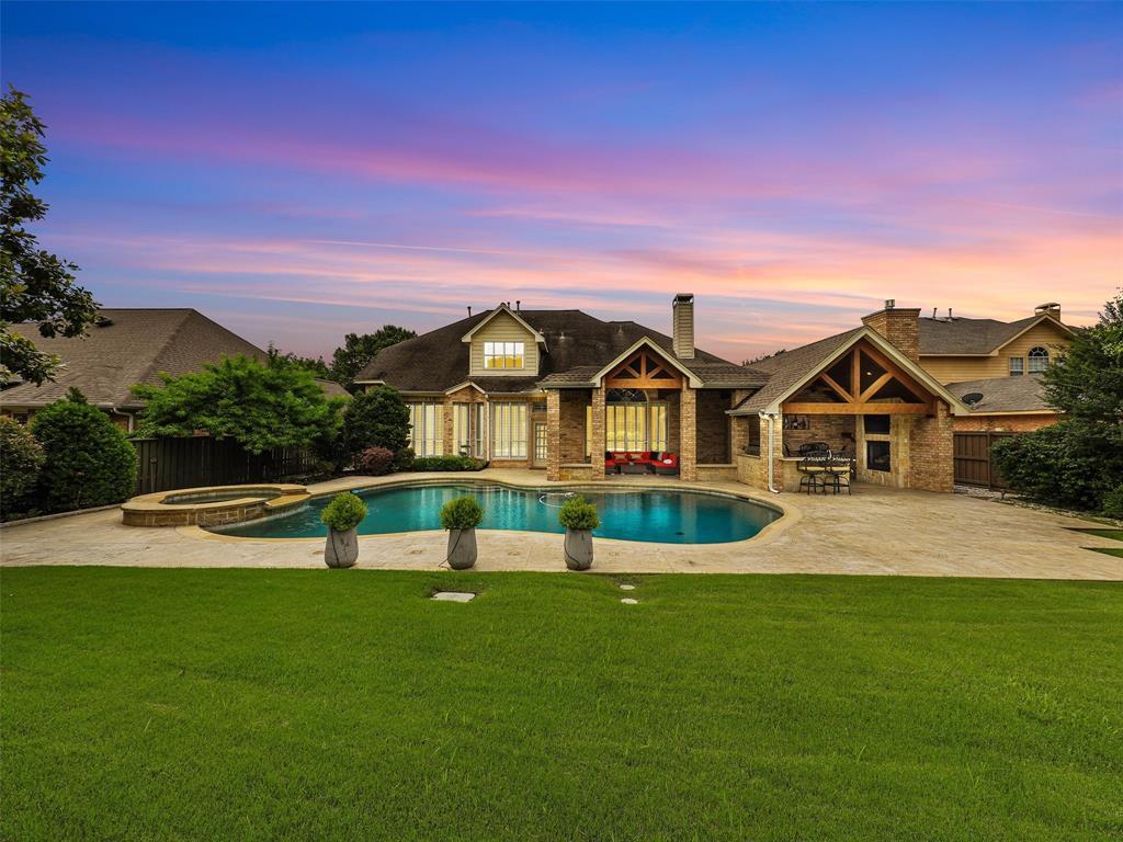 Property Photo: 918 Midland Creek Drive TX 76092