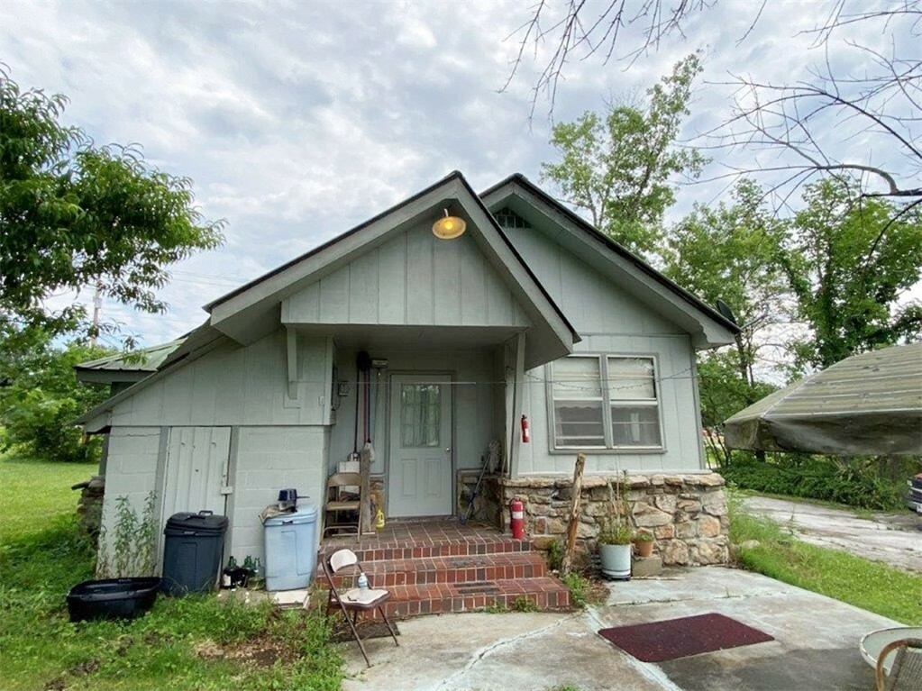 Property Photo: 325 N Hwy 65 AR 72675