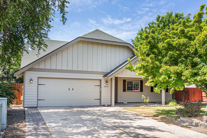 2459 NW 22nd Street  Redmond OR 97756 photo