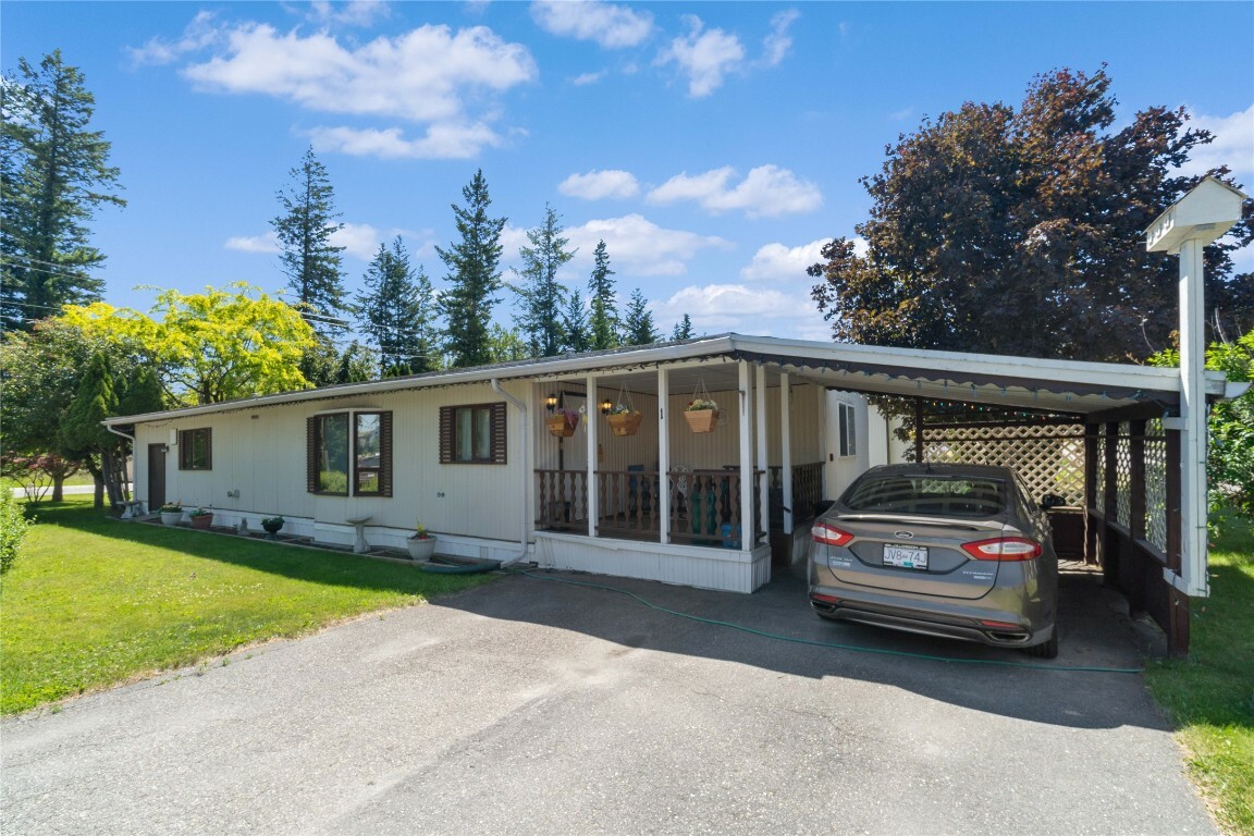 1361 30 Street SE 1  Salmon Arm BC V1E 2N4 photo