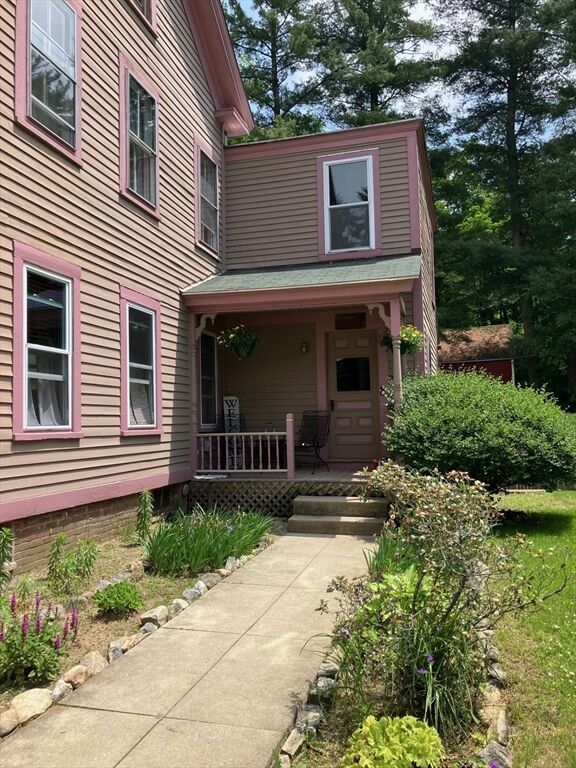 Property Photo: 98 Mechanic St MA 01364