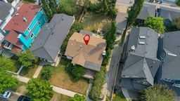 Property Photo: 302 11 Street NW AB T2N 1X1