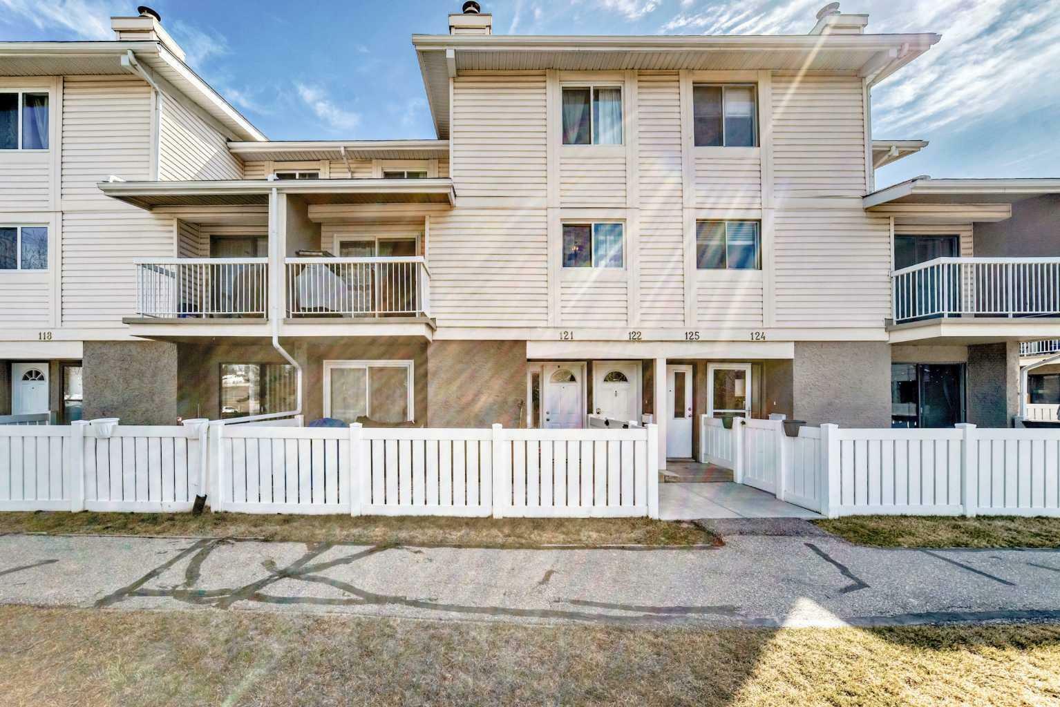 Property Photo:  3015 51 Street SW 122  AB T3E 6N5 