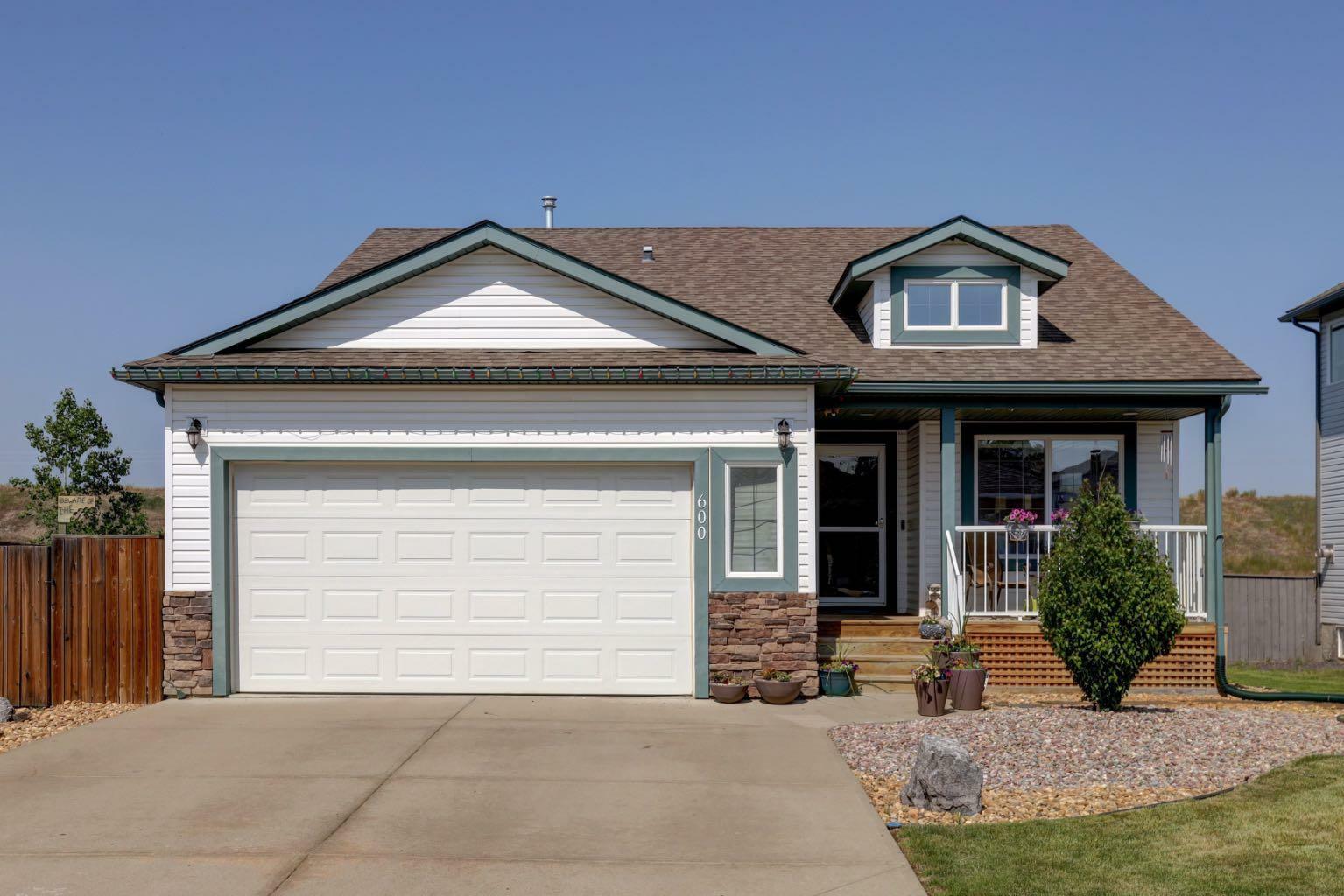 Property Photo: 600 Bankview Drive AB T0J 0Y6