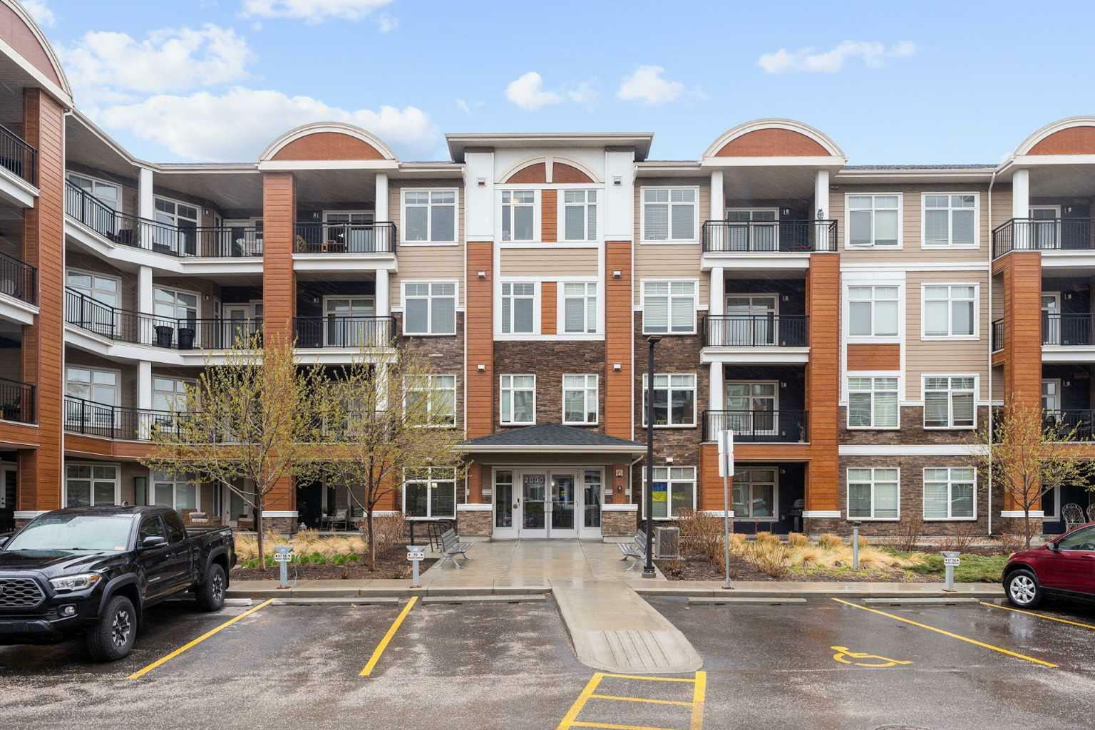 Property Photo: 3727 Sage Hill Drive NW 2115 AB T3R 1T7