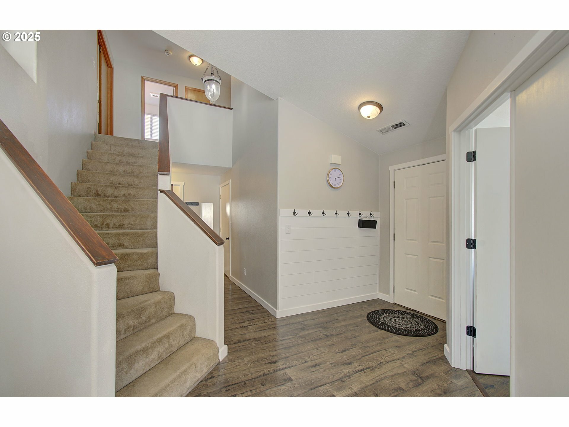 Property Photo:  1812 NW 14th St  WA 98604 