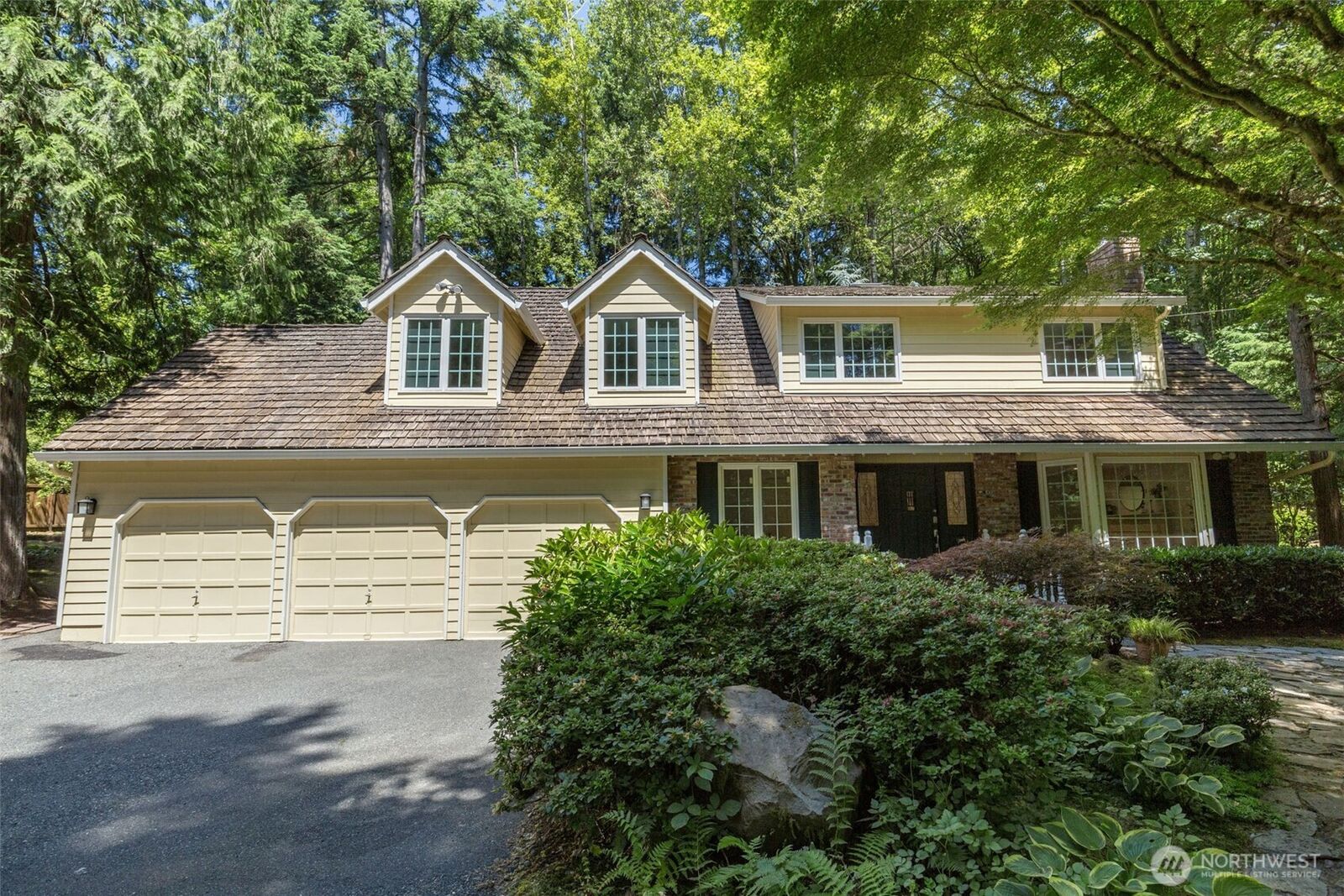 Property Photo:  11750 NE 36th Place  WA 98005 