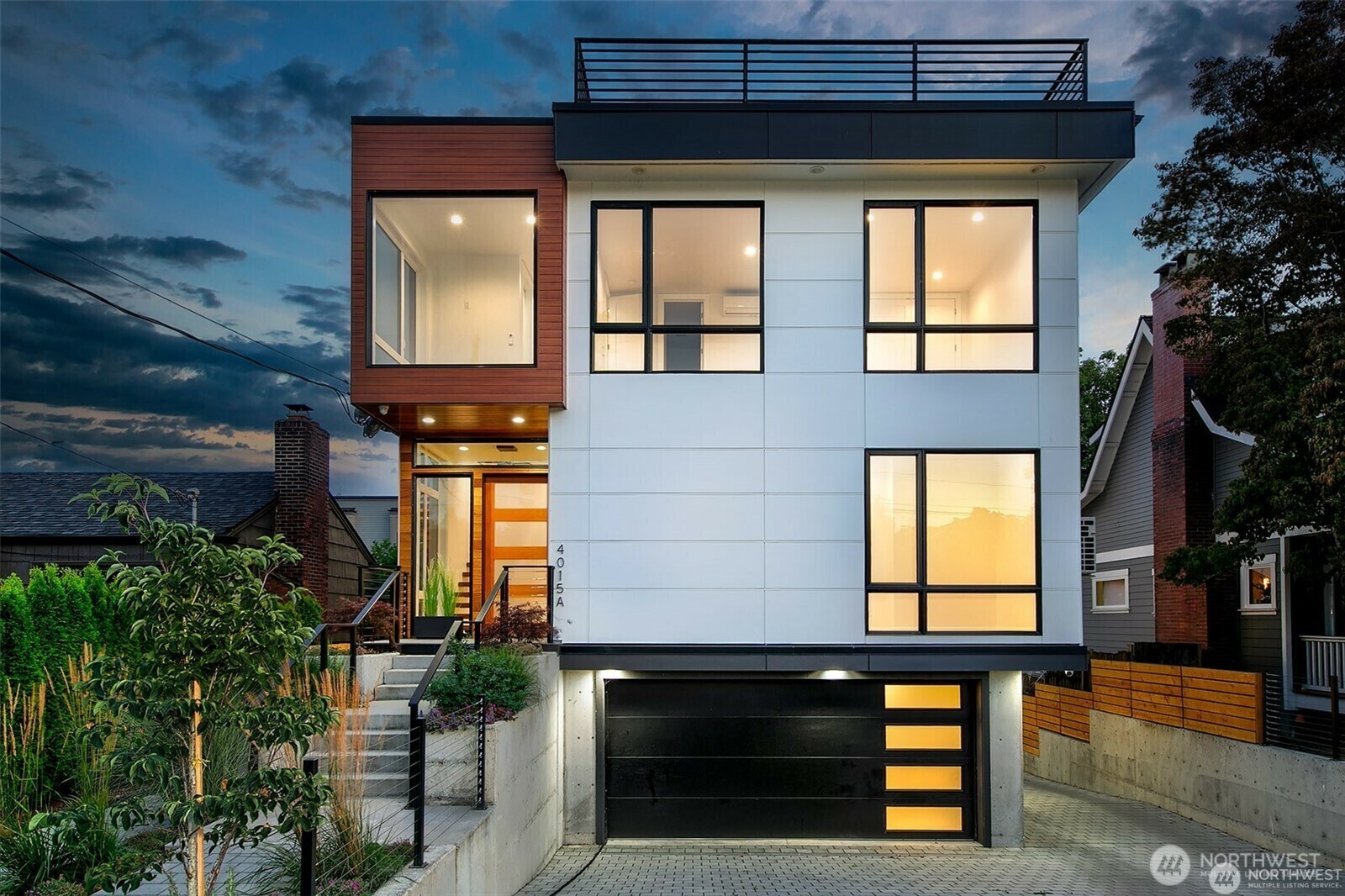 Property Photo: 4015 A NE 56th WA 98105