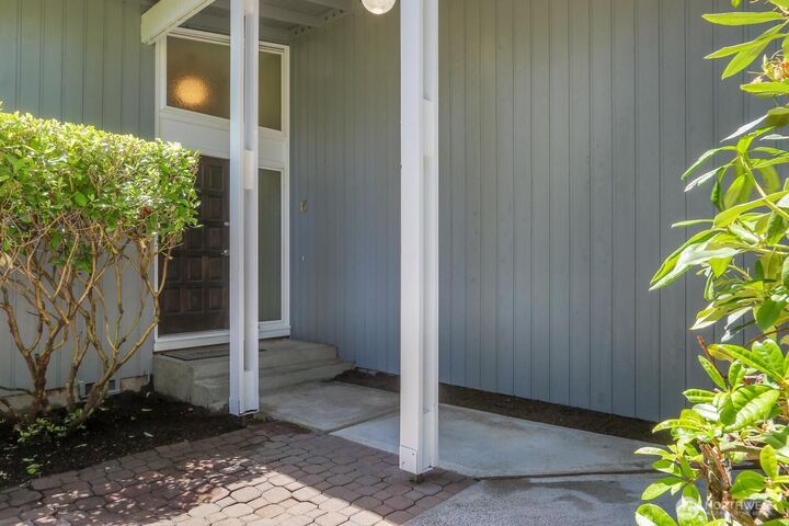Property Photo:  12427 NE 141st Way  WA 98034 