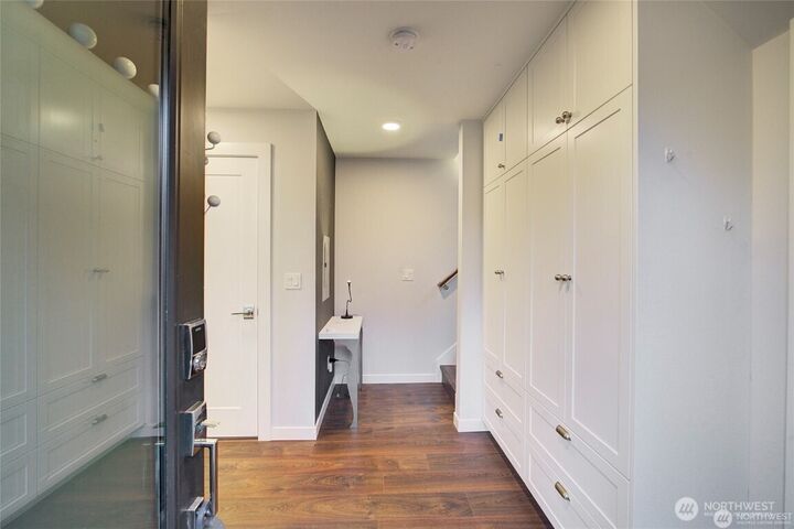 Property Photo:  1724  11th Avenue A  WA 98122 