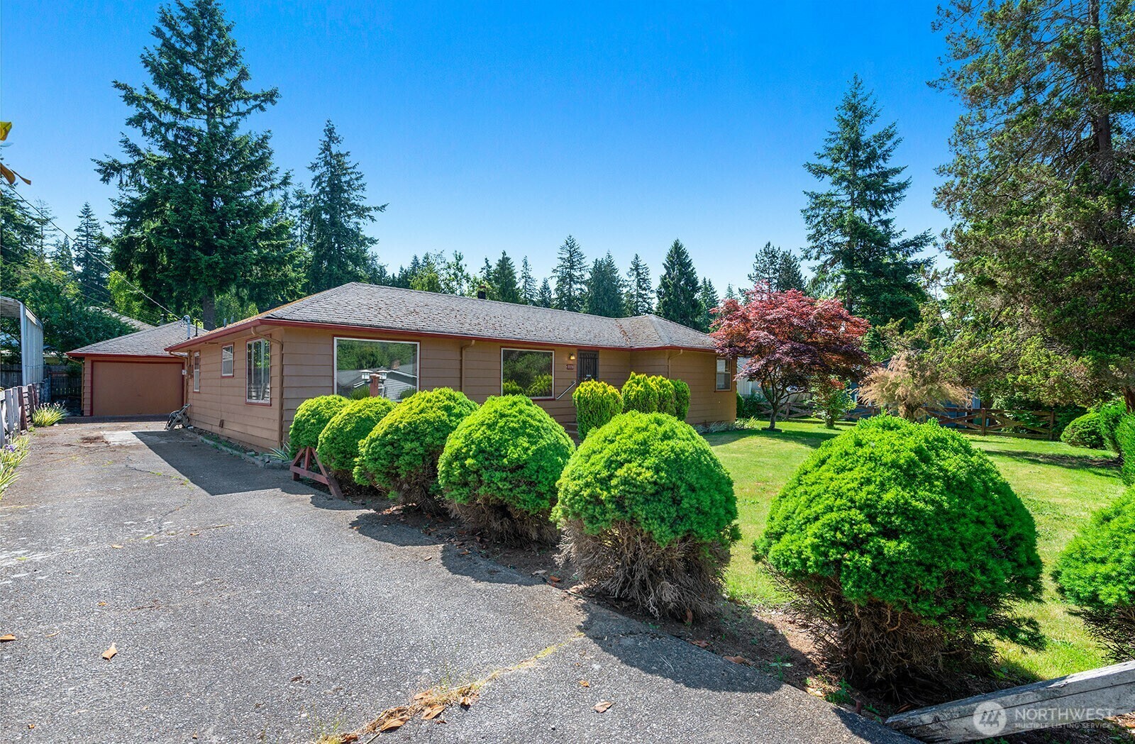 Property Photo: 13718 20th Avenue NE WA 98125