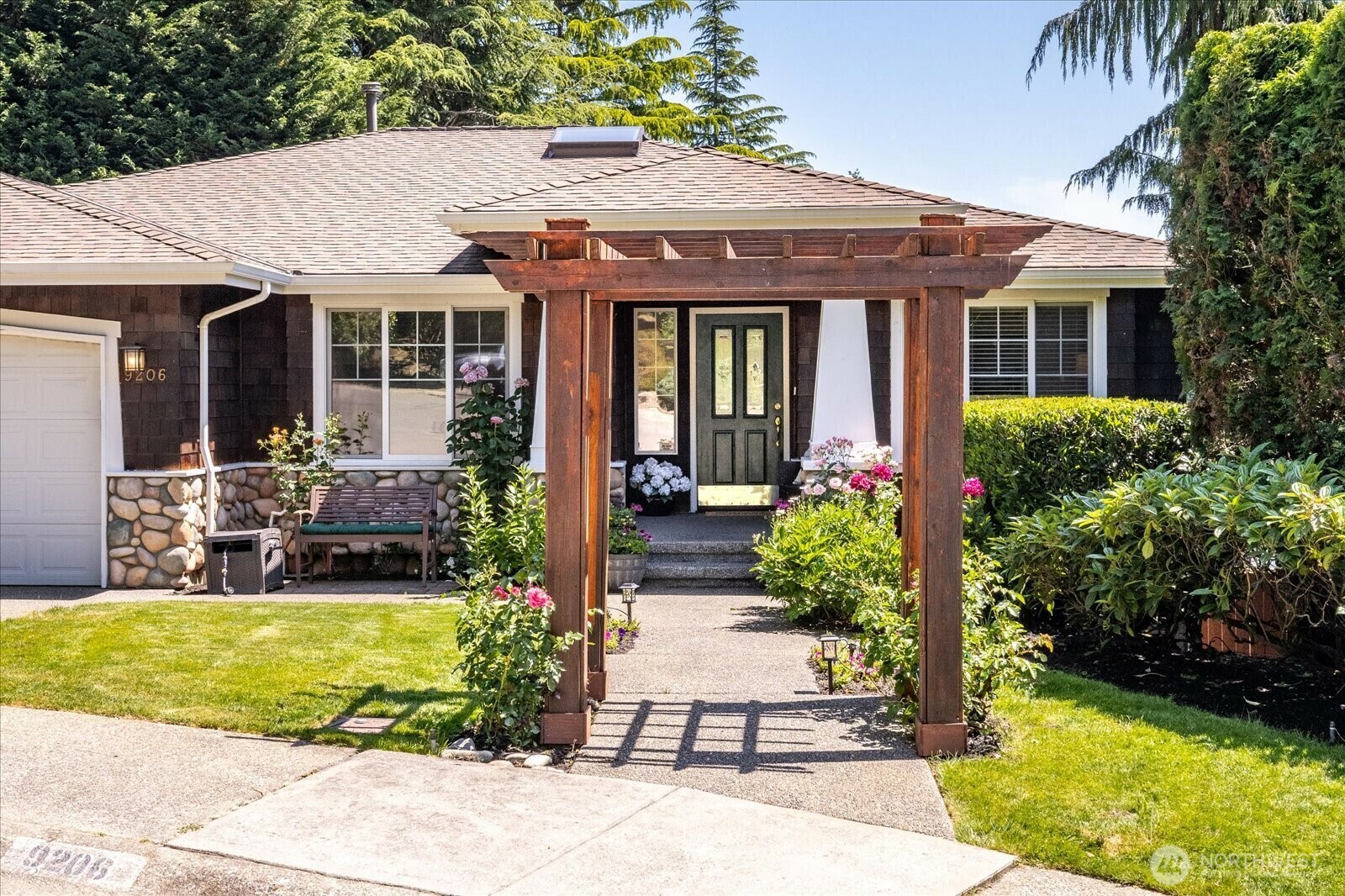 Property Photo: 9206 NE 126th Place WA 98034