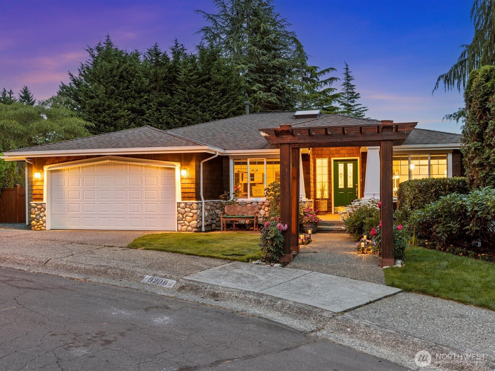 Property Photo: 9206 NE 126th Place WA 98034