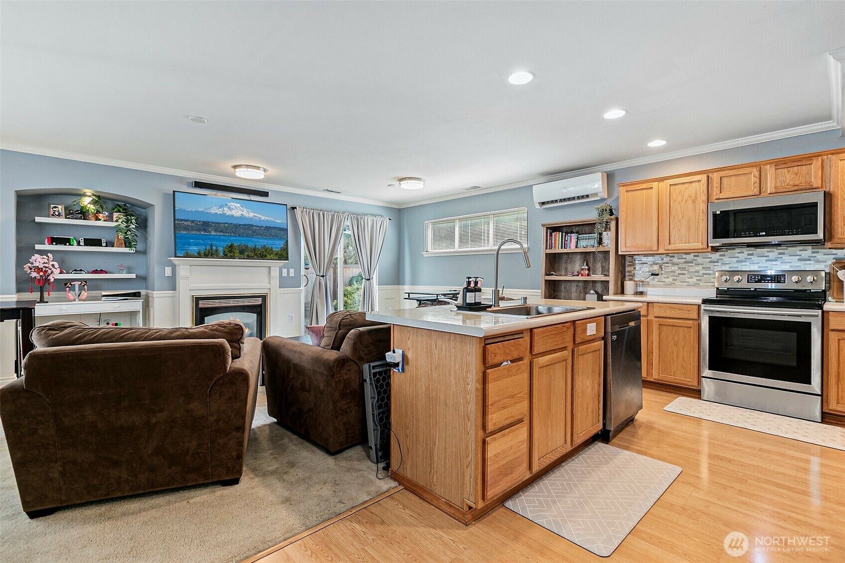 Property Photo: 12355 SE 311th Street 6 WA 98092