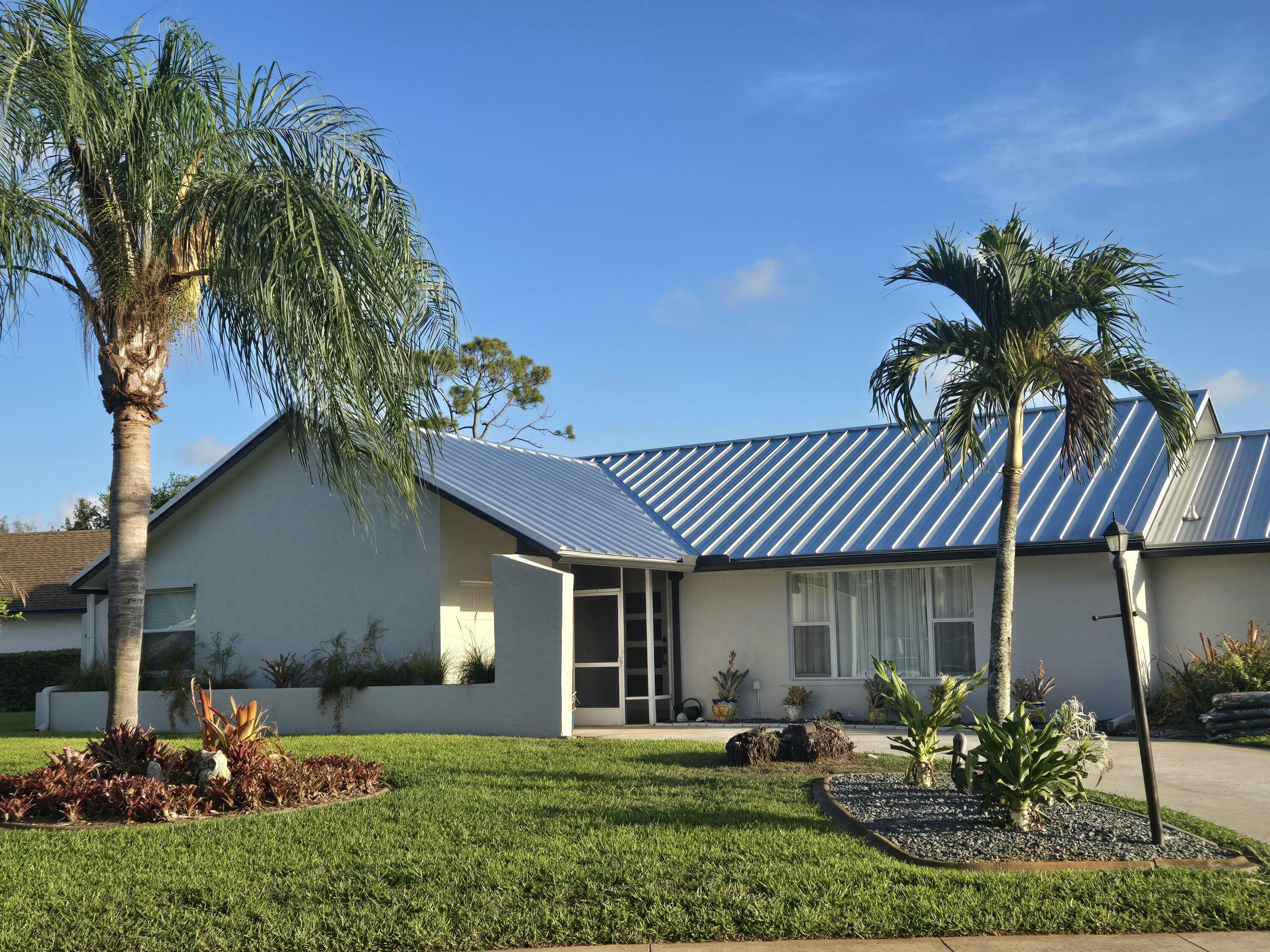 Property Photo: 8116 Chatuga Court FL 33467