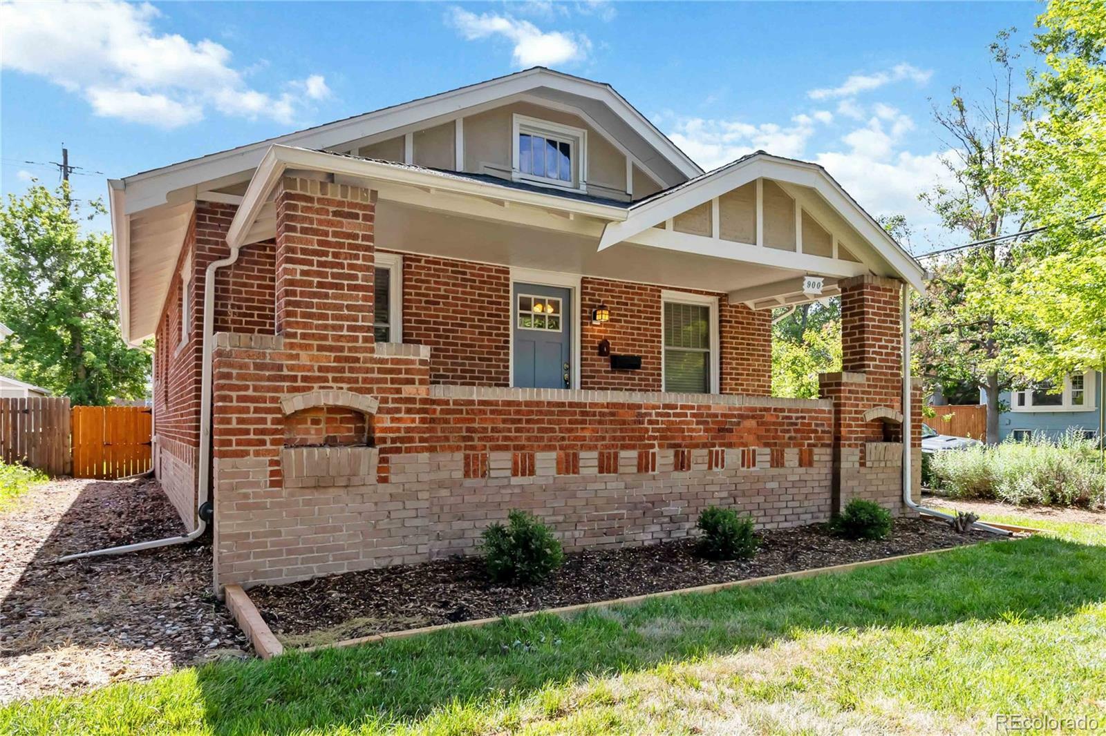 Property Photo: 900 Jackson Street CO 80206