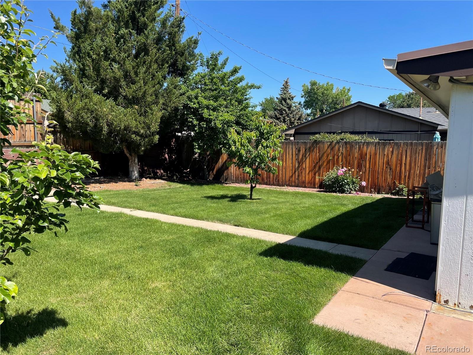 Property Photo:  1299 S Brentwood Way  CO 80232 