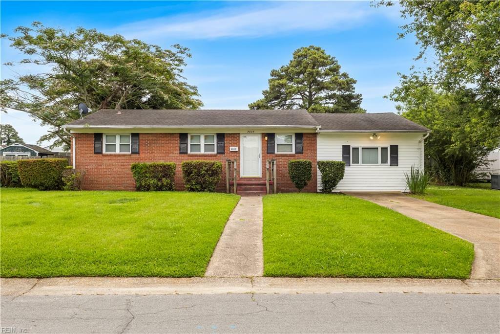 Property Photo: 8025 Lynnbrook Dr VA 23518