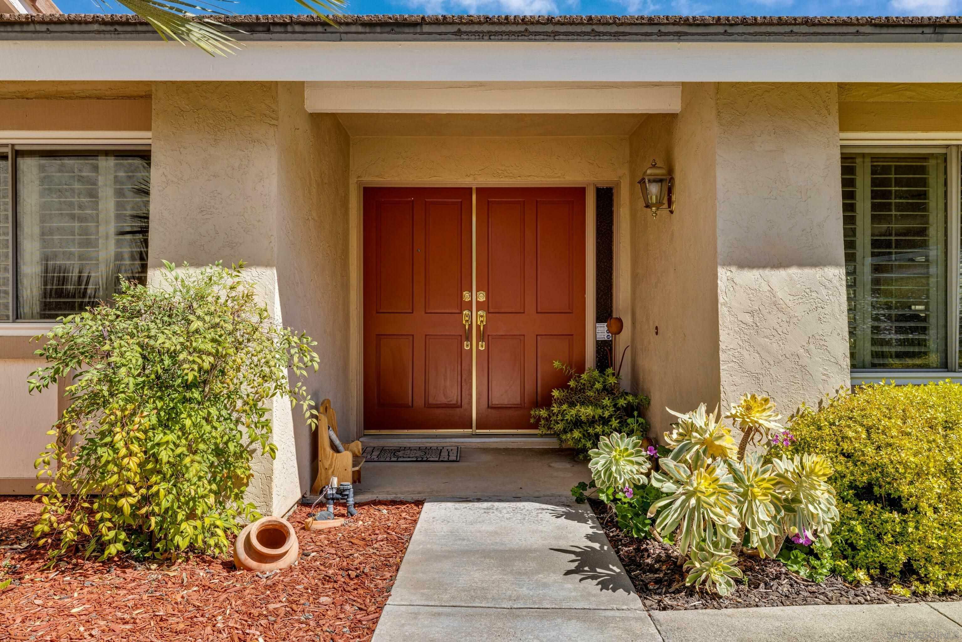 Property Photo: 14446 Sespe Pl CA 92064