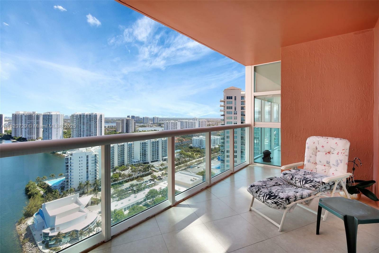 Property Photo: 3370 Hidden Bay Dr 3115 FL 33180
