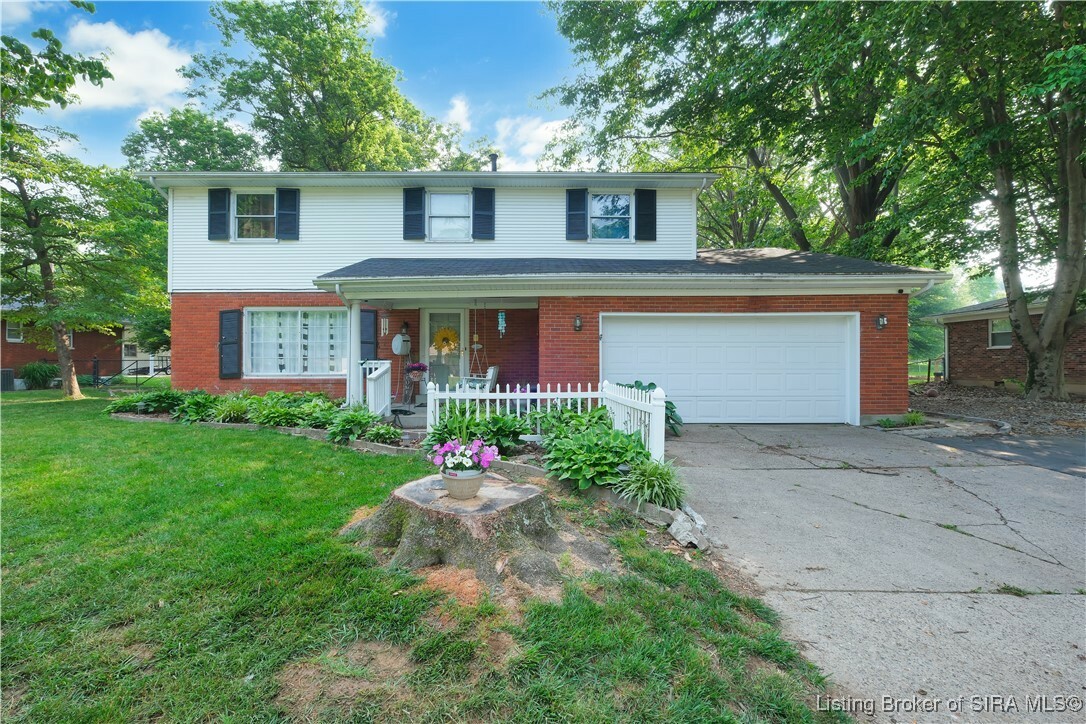 Property Photo: 503 Lancassange Drive IN 47130