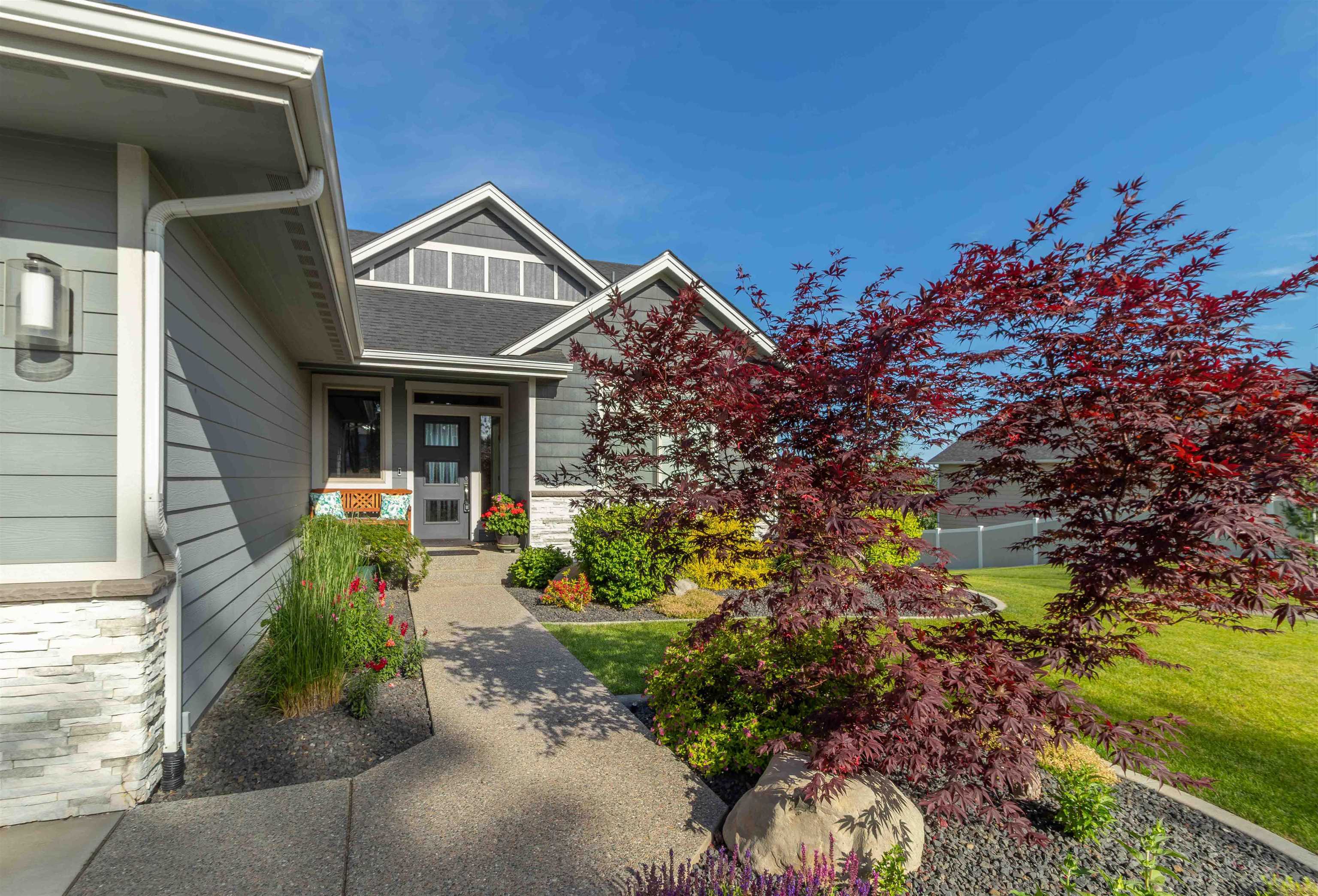 Property Photo: 7004 S Siena Peak Dr WA 99224