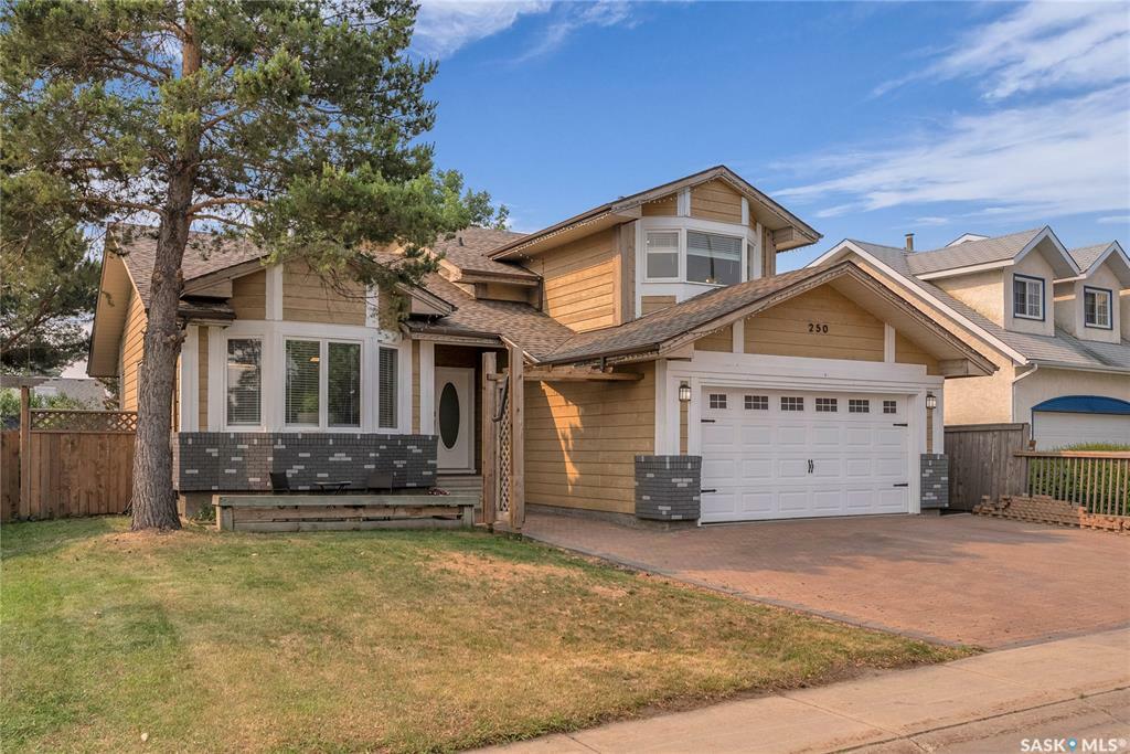 Property Photo: 250 Emmeline Road SK S7J 5B7