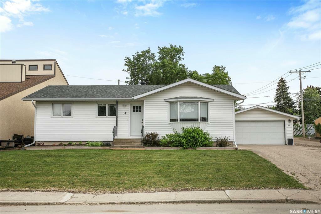 Property Photo: 51 Duncan Crescent SK S4T 6L4