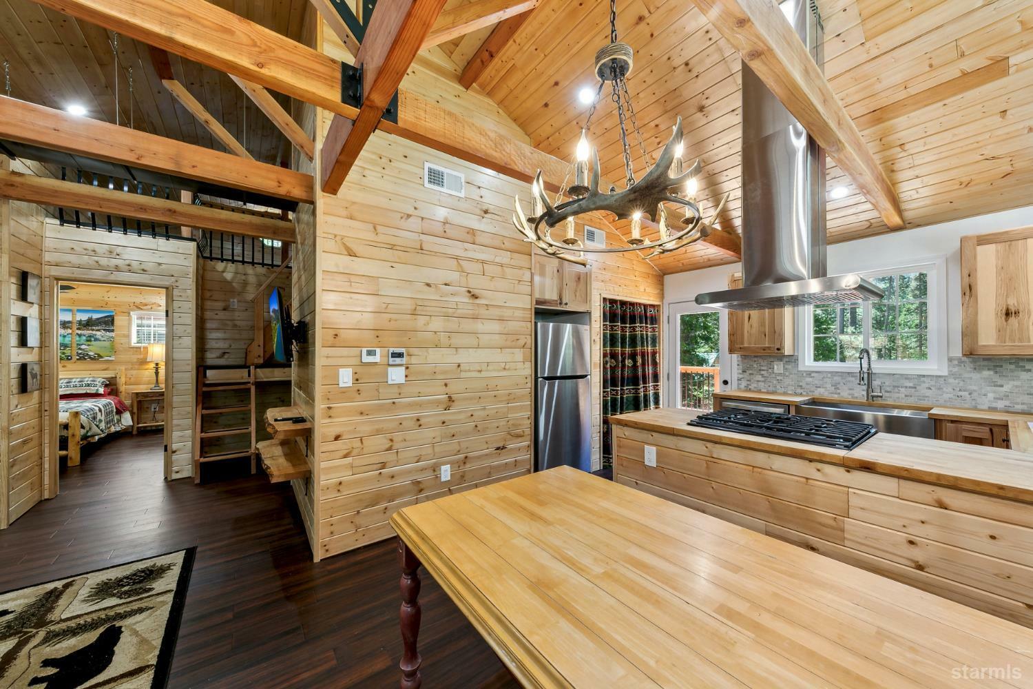 Property Photo:  11523 Pickwick Street  CA 95720 