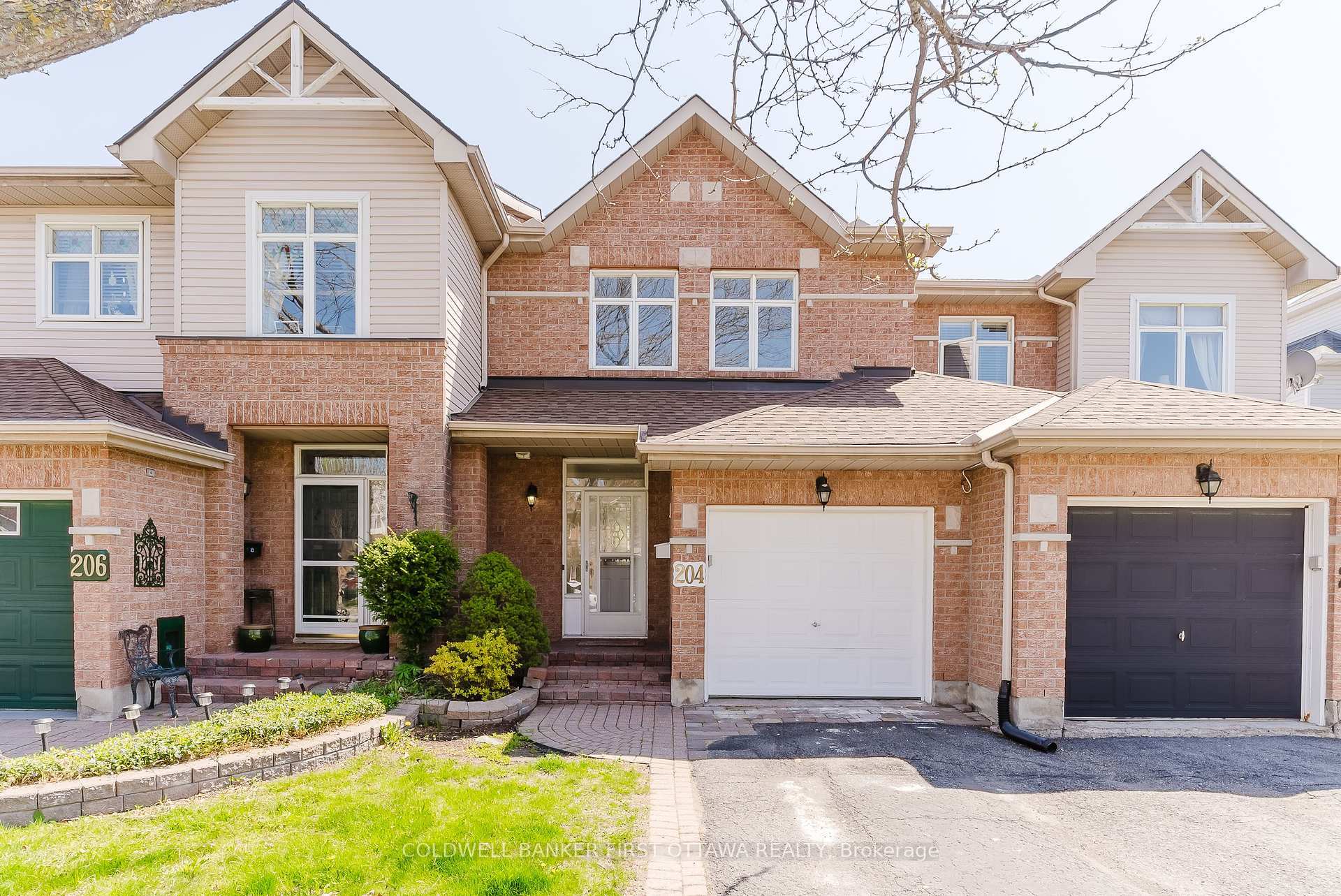 Property Photo: 204 Windhurst Drive ON K2G 6H9