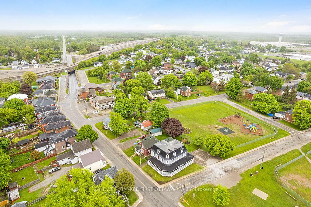 Photo de la propriété: 151 Chambers Street ON K7A 2Z5