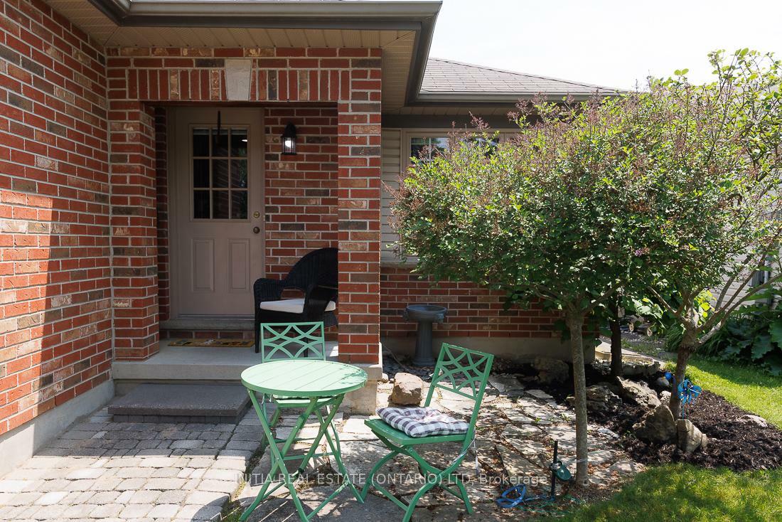 Photo de la propriété: 59 Pennybrook Crescent 36 ON N5X 4C3