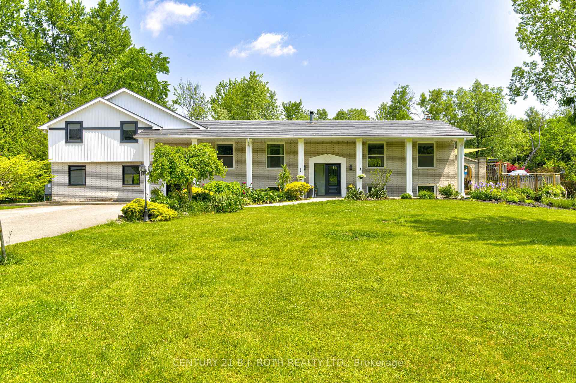 Photo de la propriété: 10457 Darkwood Road ON L0P 1J0