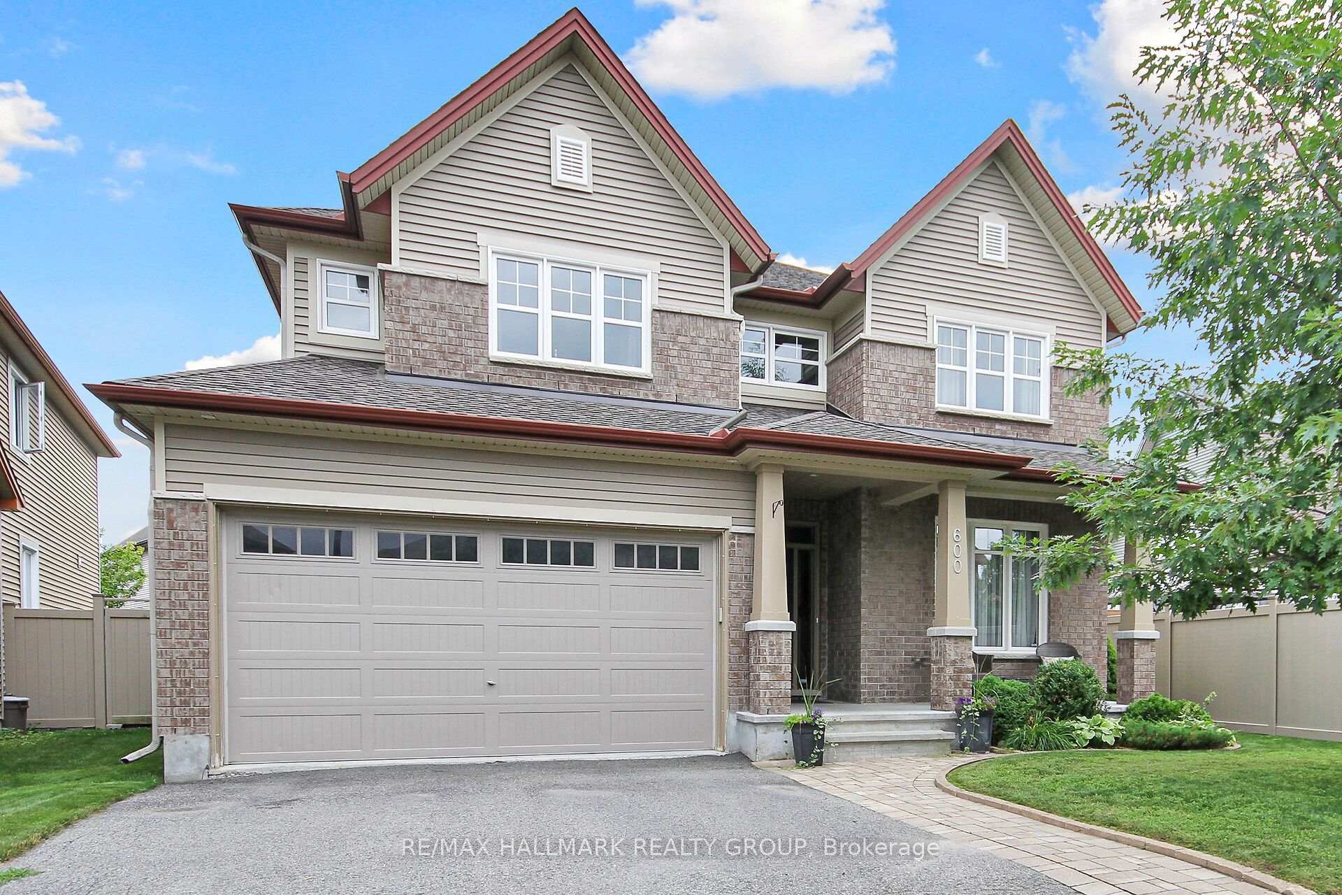 Photo de la propriété: 600 Via Amalfi Street ON K2J 5X8