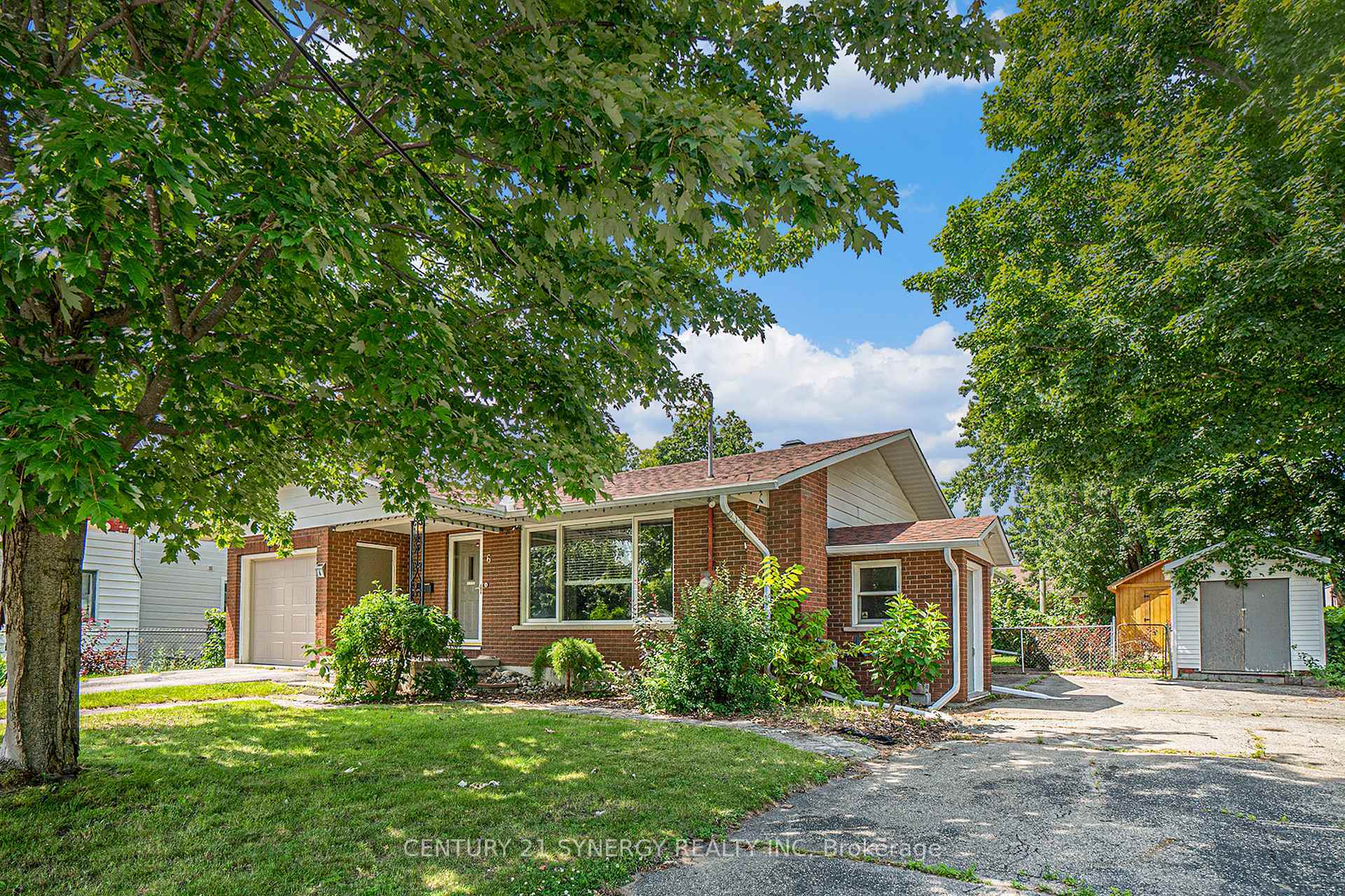Property Photo: 6 Strathcona Street ON K7A 1V5