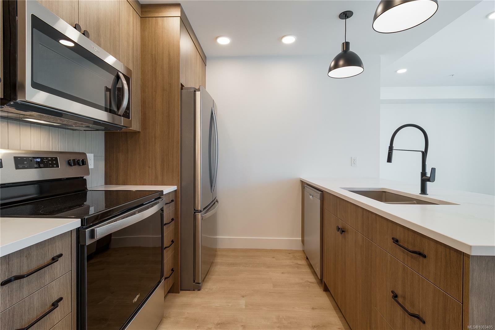 Property Photo: 201 Dogwood Dr 205 BC V9G 0C3