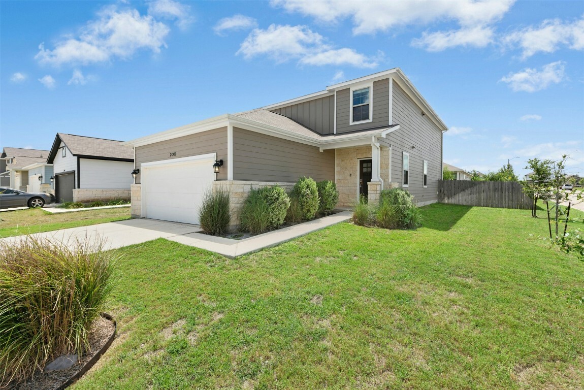 Property Photo: 200 Wild Wind Trail TX 76537