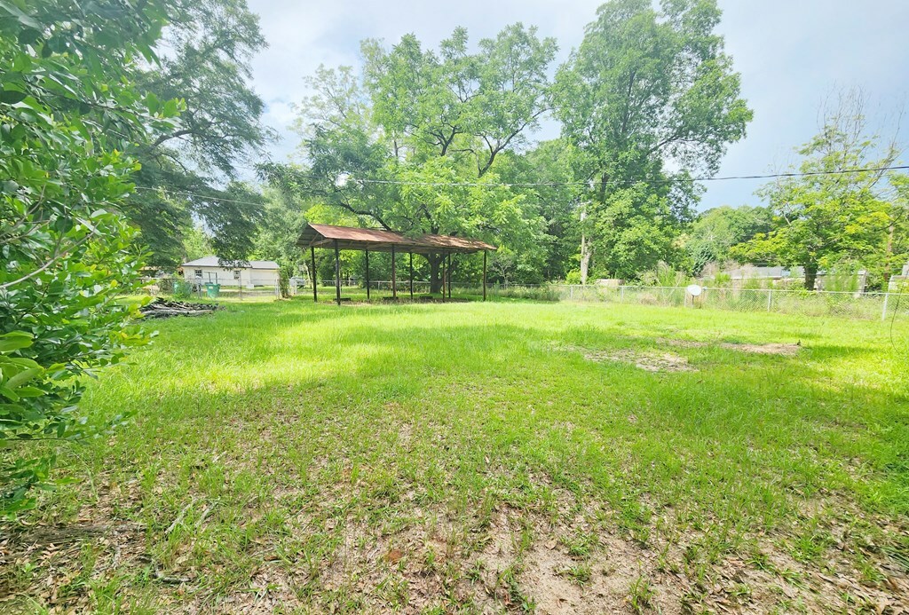 Property Photo:  1013 Crawford Drive  GA 31705 