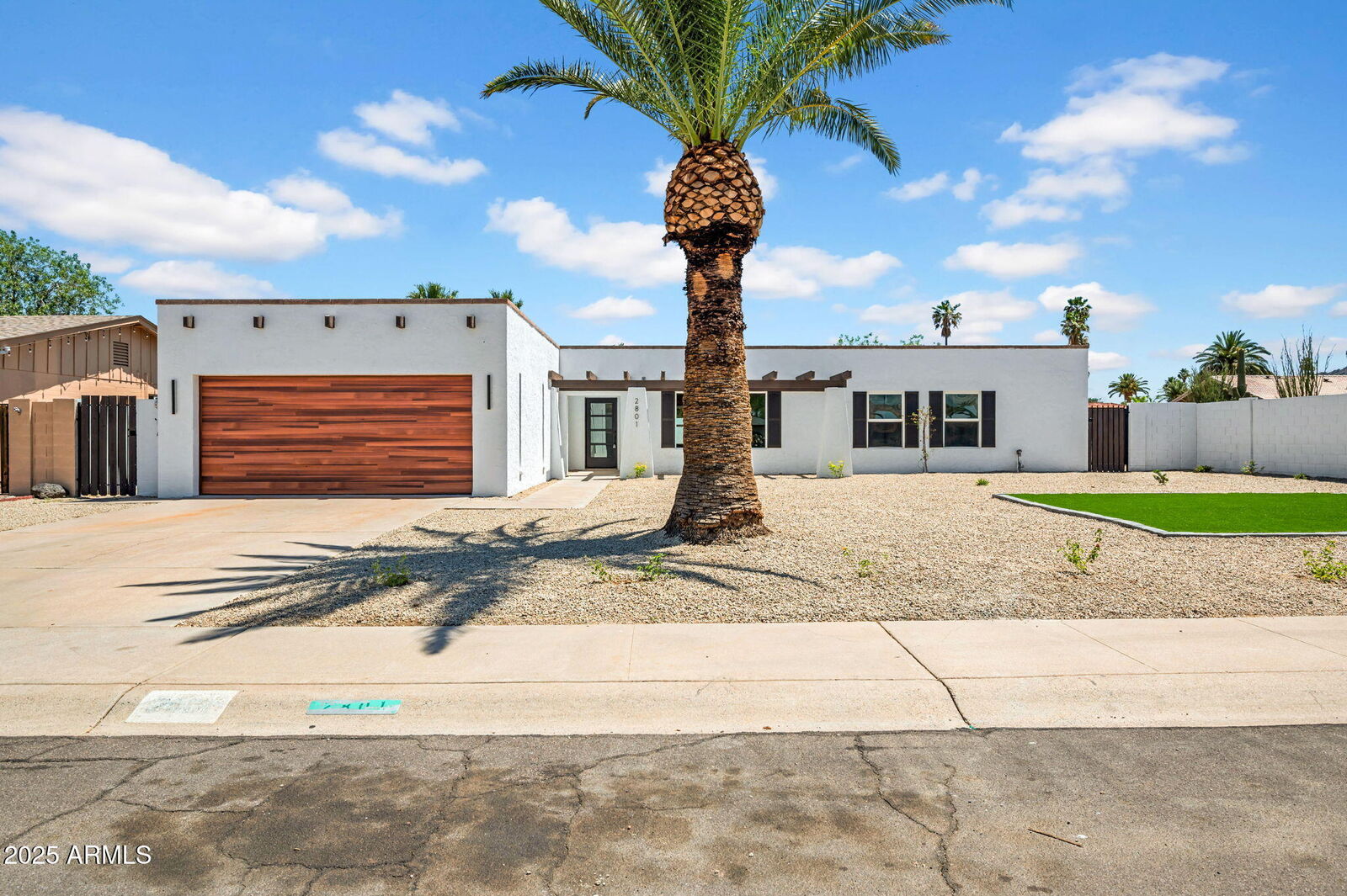 Property Photo:  2801 E Sunnyside Drive  AZ 85028 