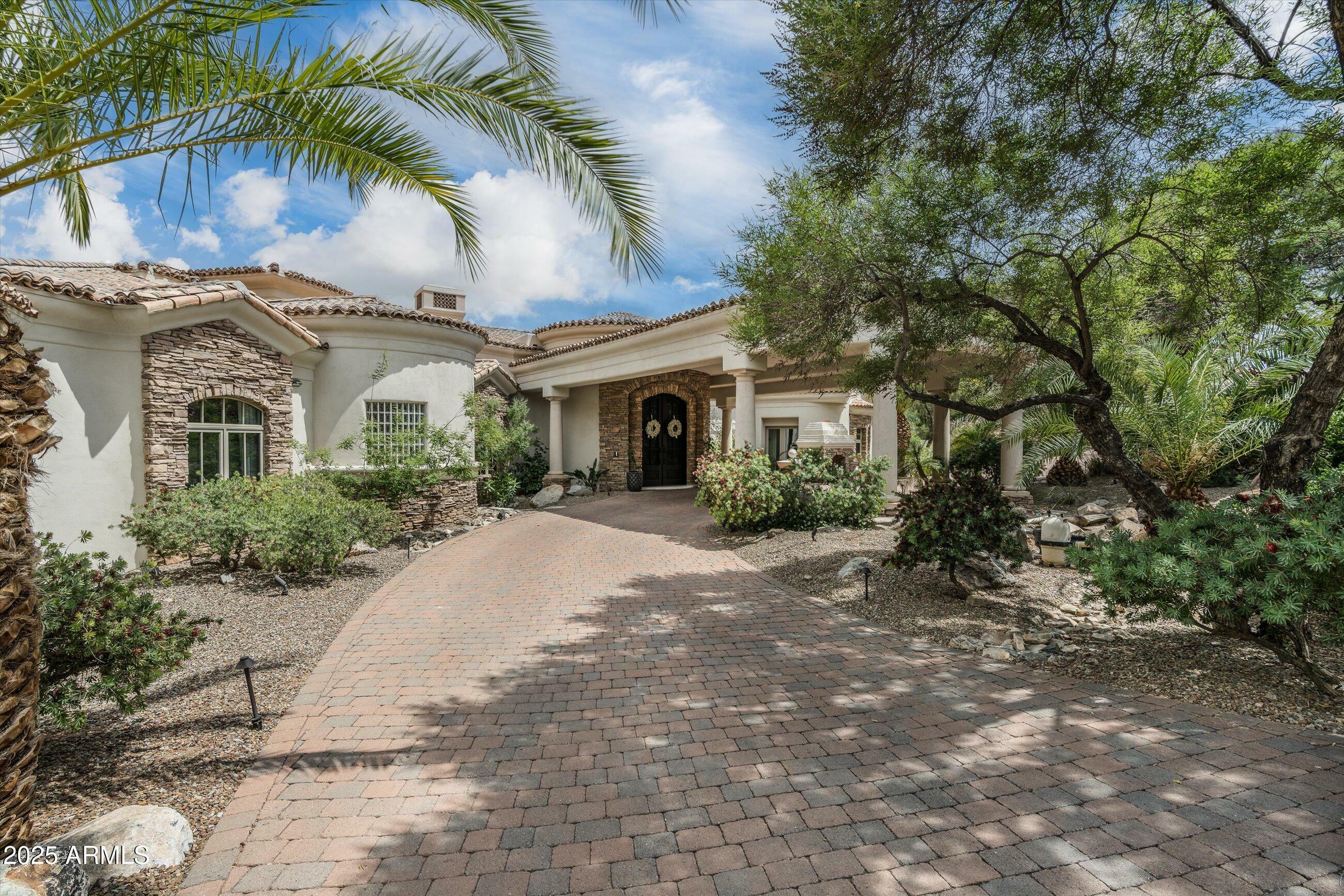 Property Photo: 8229 N Ridgeview Drive AZ 85253