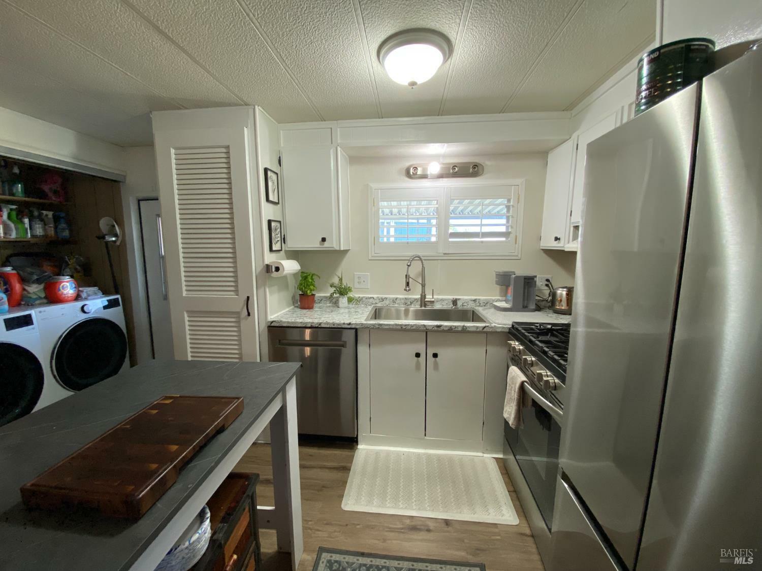 Property Photo:  39 Wayside Drive  CA 95407 