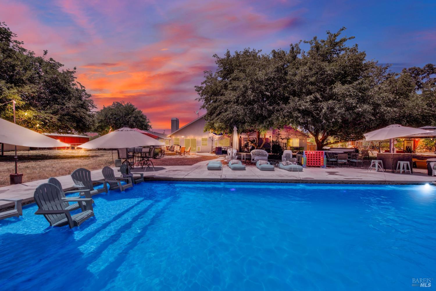 Property Photo: 7630 Acacia Lane CA 95688