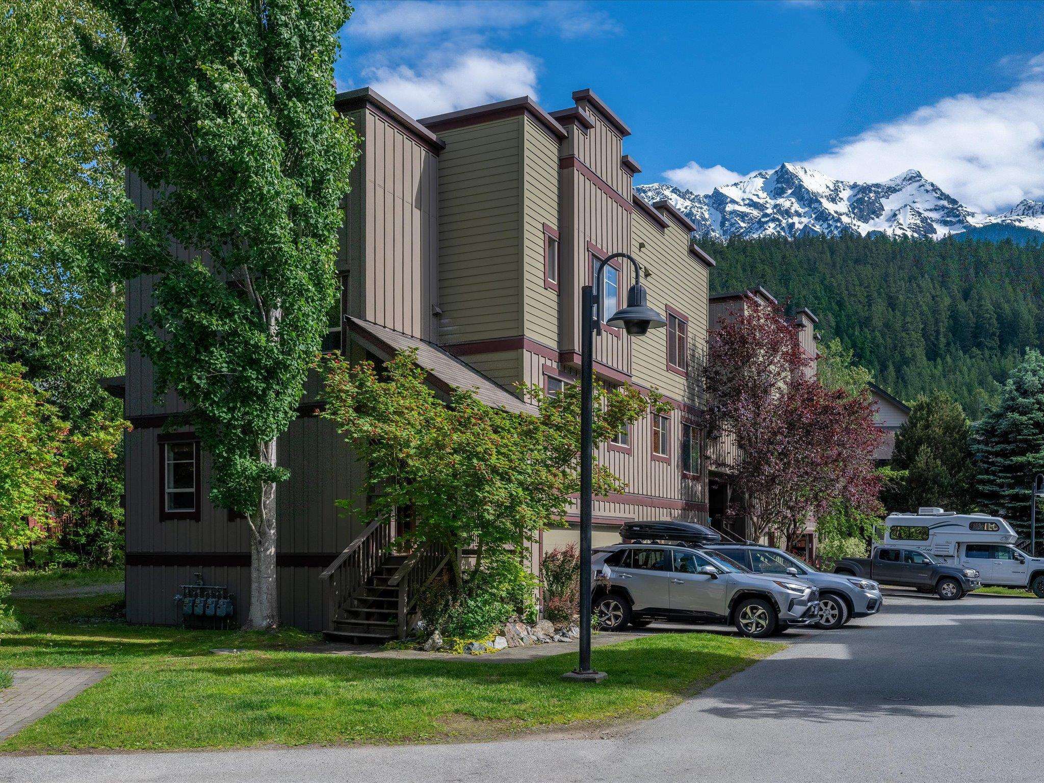 Property Photo: 1445 Vine Road 5 BC V0N 2L1
