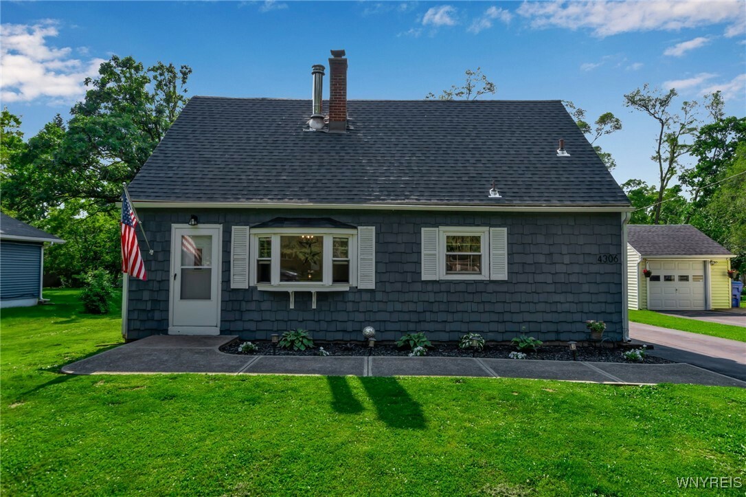 Property Photo: 4306 Shimerville Road NY 14031