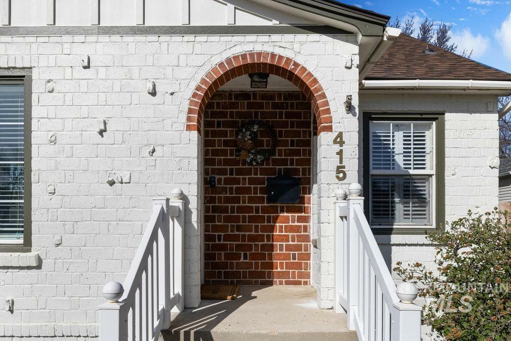 Property Photo: 415 S Ivy ID 83686